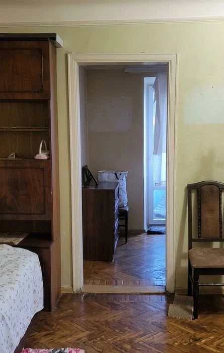 Продам 2-х ком.квартиру  в центре