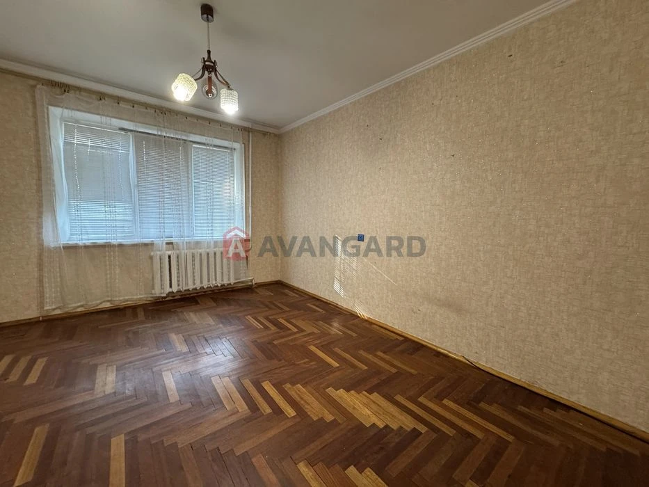 Продаж 3 кімнатної квартири в самому центрі Бородинського ра