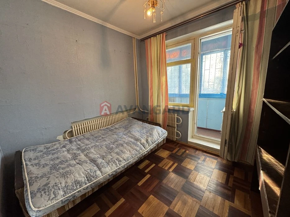 Продаж 3 кімнатної квартири в самому центрі Бородинського ра