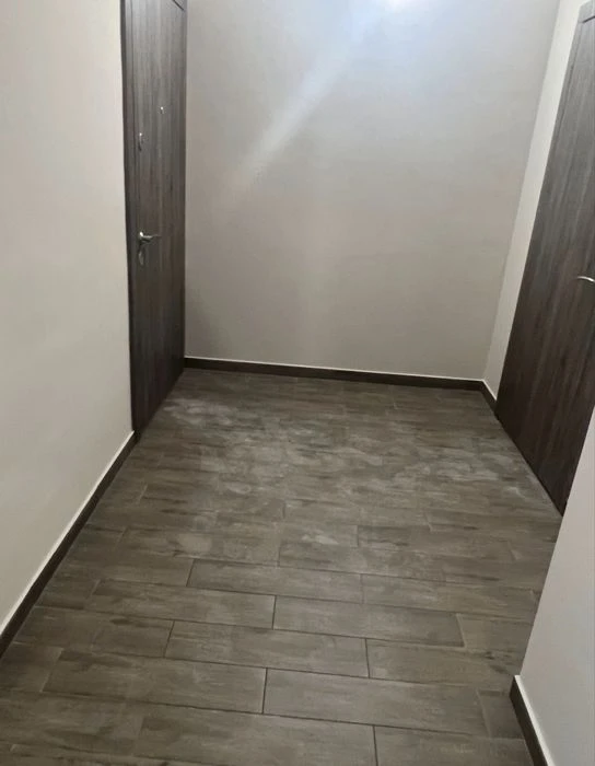Продаж просторої 1к квартири 47 м² з панорамним видом на річ