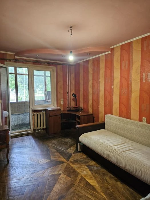 Three-room apartment for sale, Traktoro-Stroiteley, 158, Saltovsk metro station