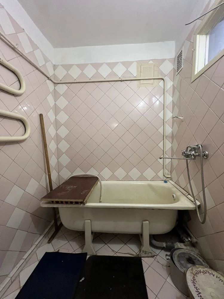 Продаеться  1 ком квартира