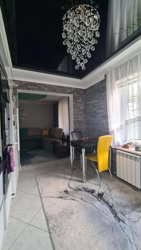Продаж 3х кімн. кв-ри на пісках