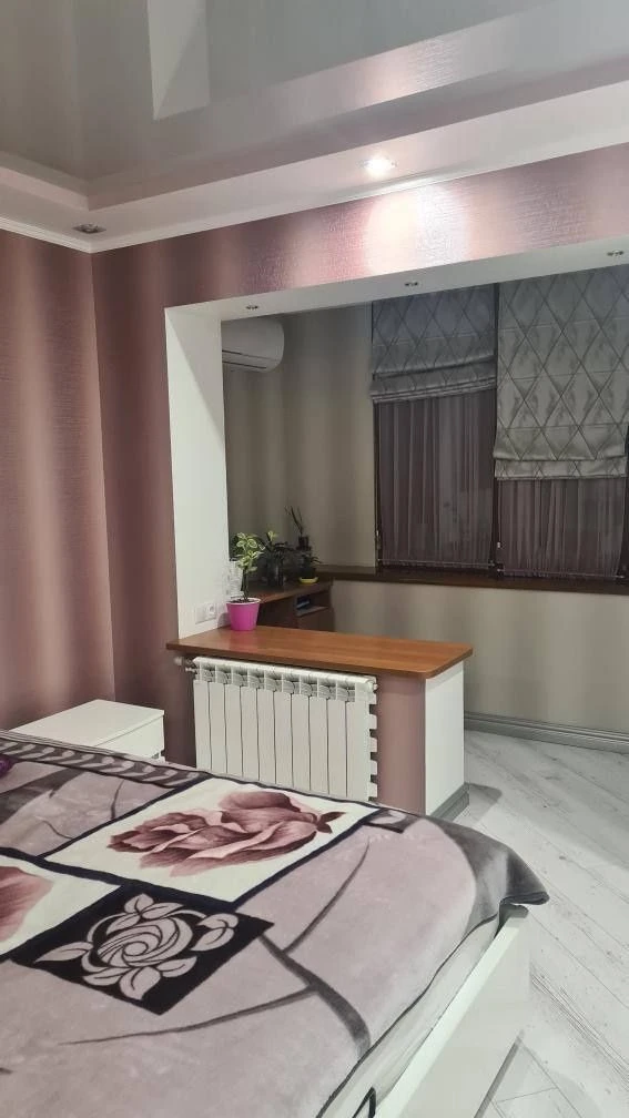 Продаж 3х кімн. кв-ри на пісках