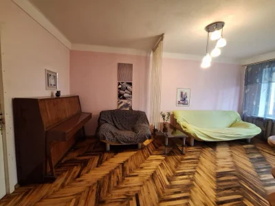 Продам трикімнатну квартиру