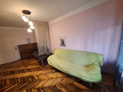 Продам трикімнатну квартиру