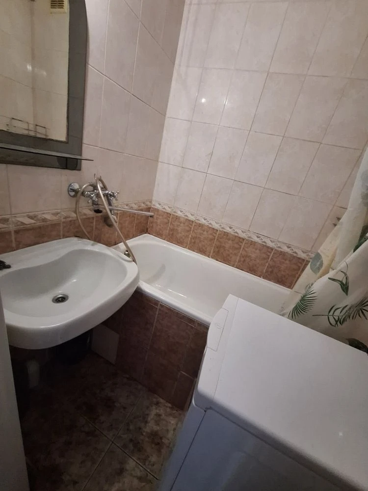 Продам трикімнатну квартиру