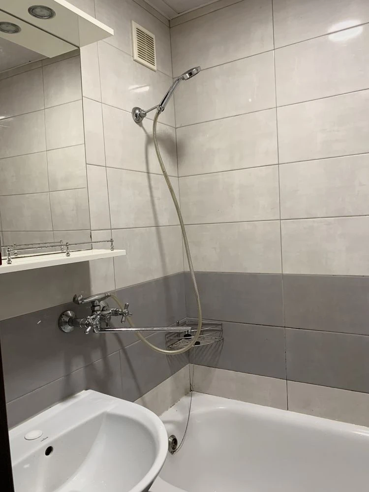 Продам 1 ком квартиру Александровский , Малый рынок Центр