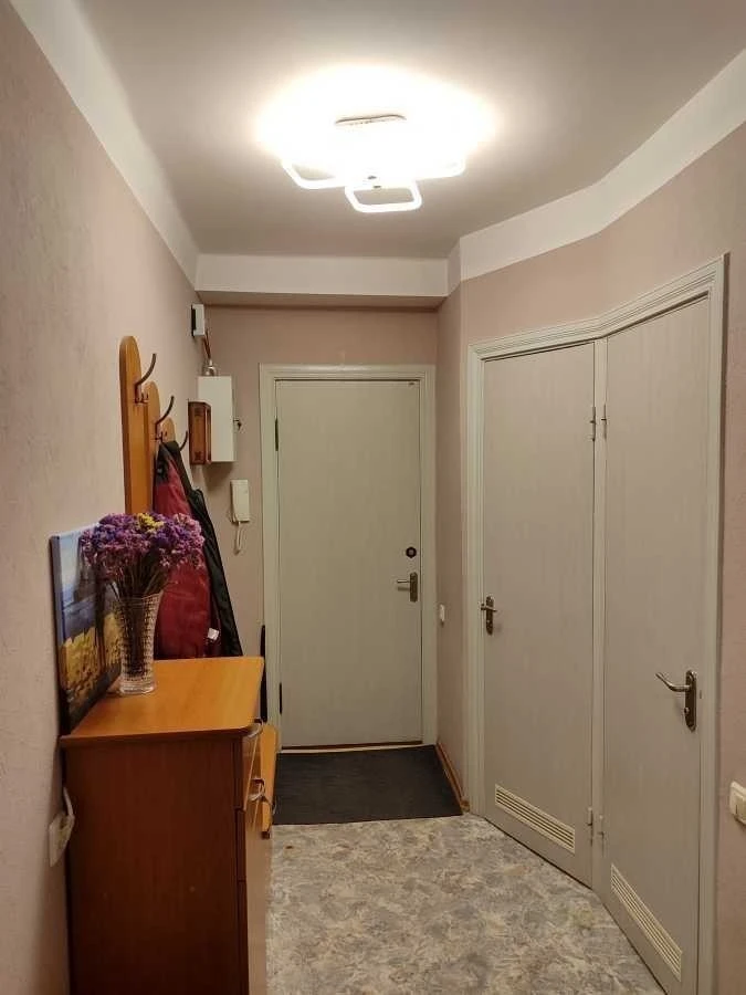 Продаж 2-кімнатної квартири 46 м², Братиславська вул., 10