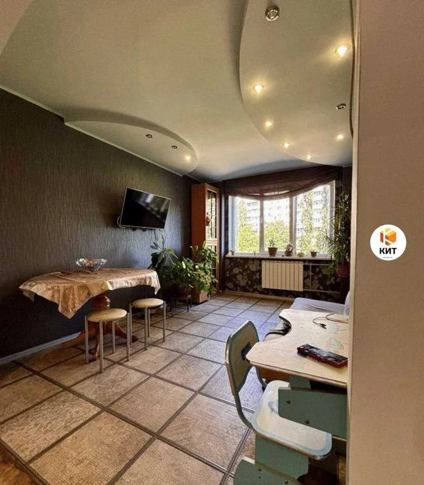 3 rooms, 65 sq. m., Saltovka, 605 m., Academician Pavlova metro station, Solnechnaya