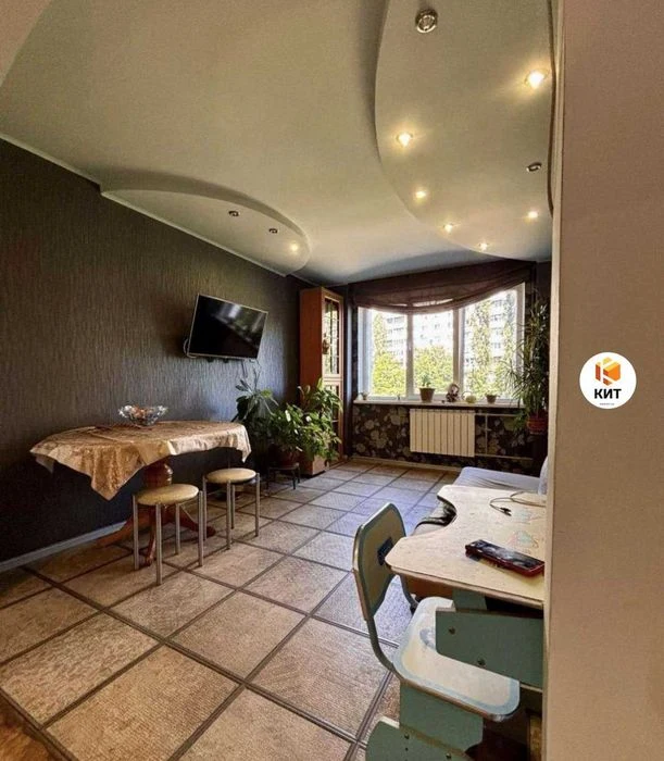 3 rooms, 65 sq. m., Saltovka, 605 m., Academician Pavlova metro station, Solnechnaya