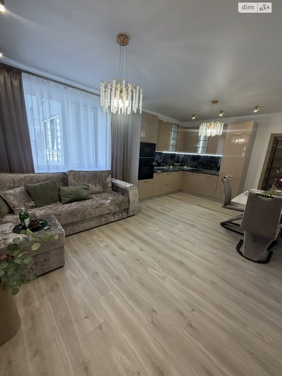 Продаж Квартира Академічний
