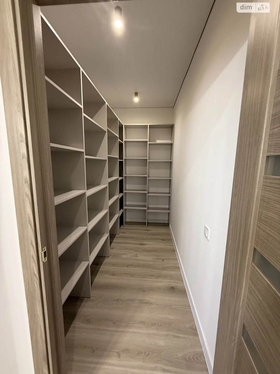 Продаж Квартира Академічний