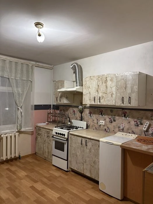 Продам трехкомнатную квартиру в хорошем доме.