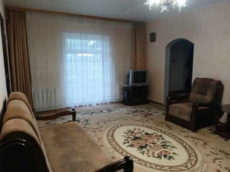 Продам доглянутий  дуплекс у Вінниці з ділянкою 3с