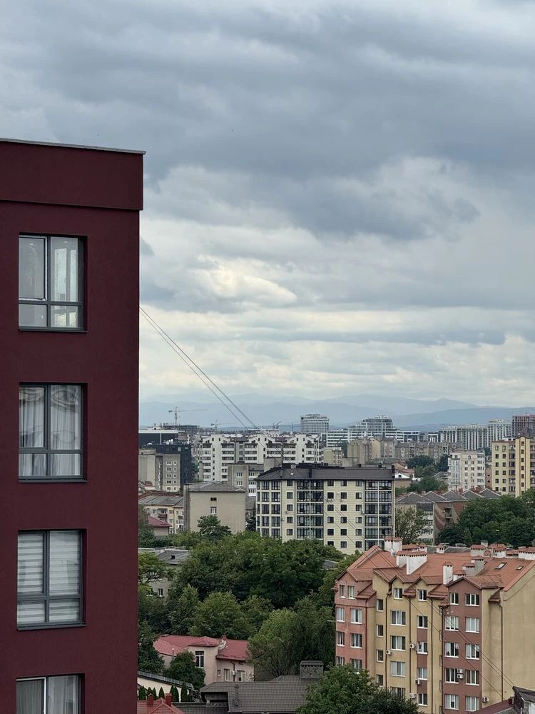 Продається простора квартира великої площі в ЖК «Княгинин» з