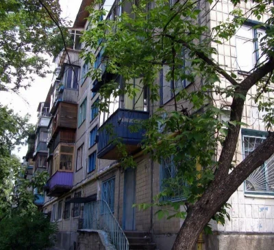 Продаж 2-кімнатної квартири 46 м², Братиславська вул., 10