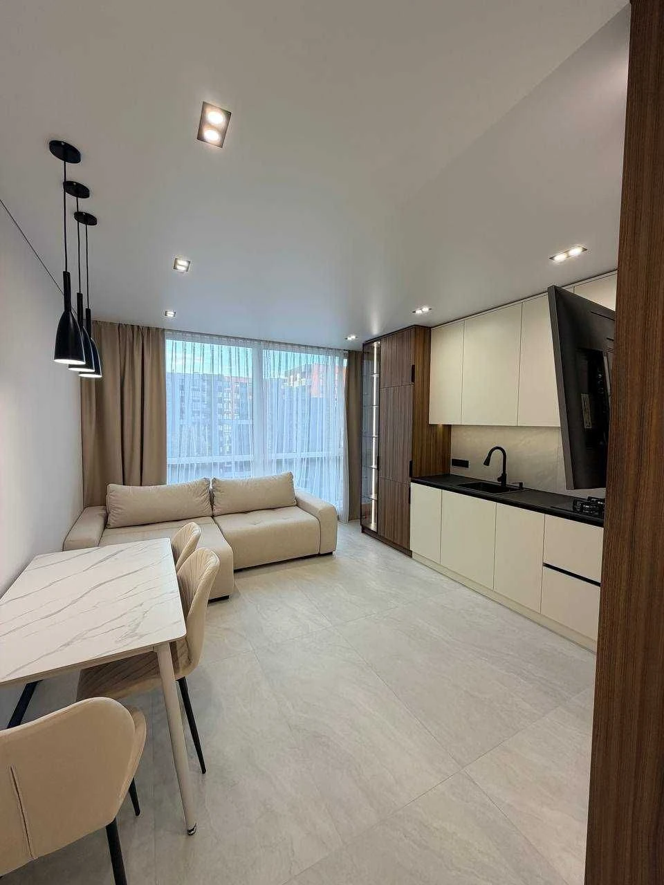 Продаж 1-кімнатної квартири в ЖК "Central Park"