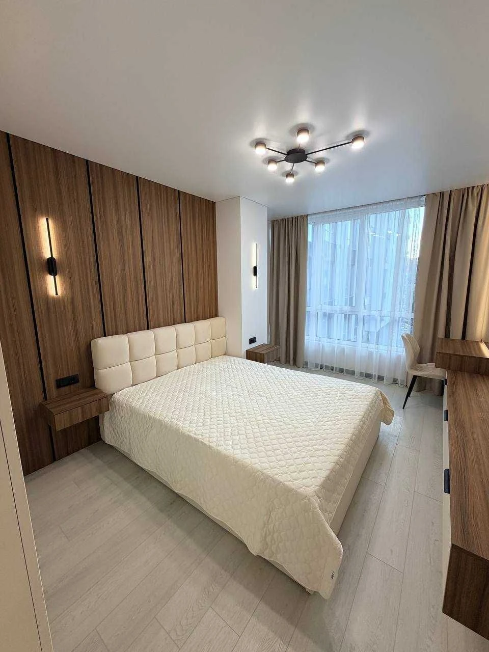 Продаж 1-кімнатної квартири в ЖК "Central Park"
