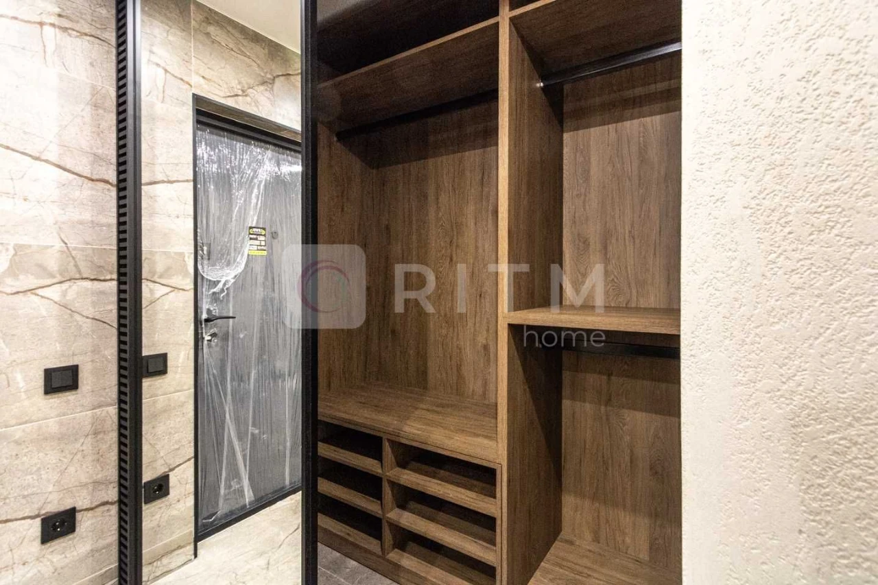 Продаж 1-к. квартири з дизайнерським ремонтом у ЖК Manhattan