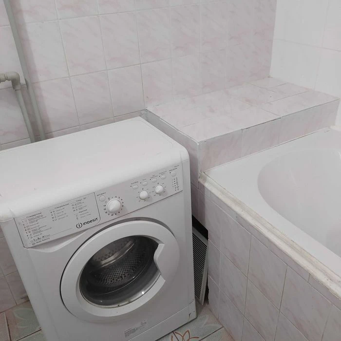 Продам 4-х кімнатну квартиру в центрі з індивідуальним опале