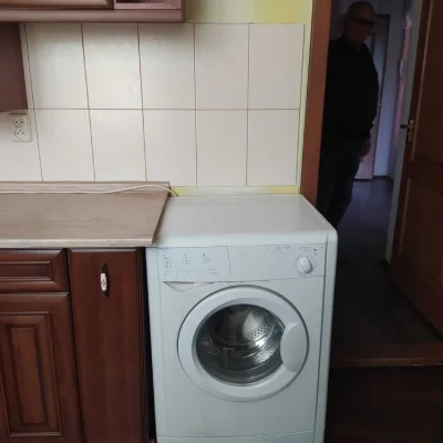 Продам 4-х кімнатну квартиру в центрі з індивідуальним опале