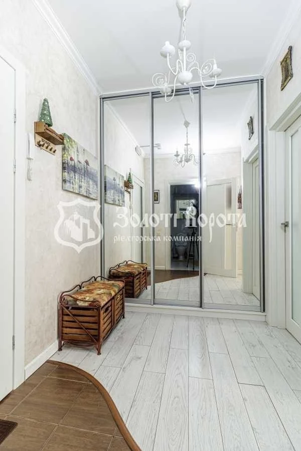 Sale of 1-room apartment 40.3 m², Vladimira Naumovych str