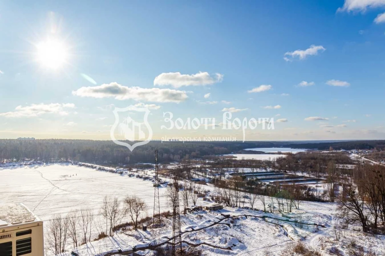 Sale of 1-room apartment 40.3 m², Vladimira Naumovych str
