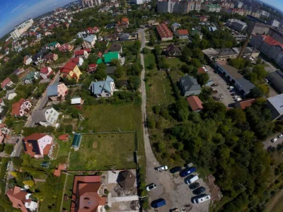 Ділянка. Івано-Франківськ, вул. Івана Курівця 16