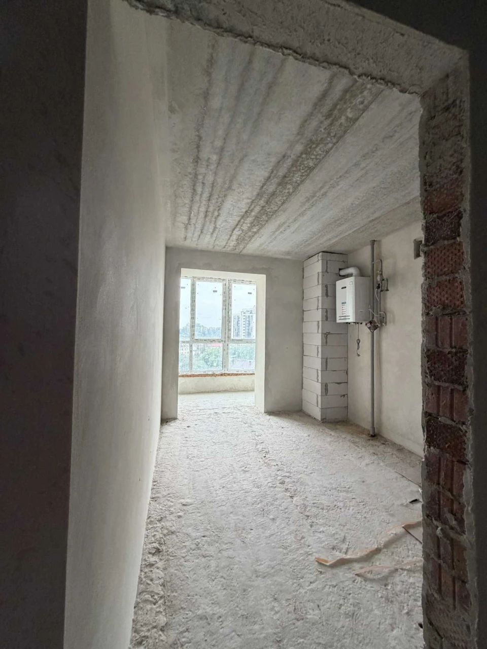 Продам 1 кімнатну квартира біля озера, ремонт за декілька мі