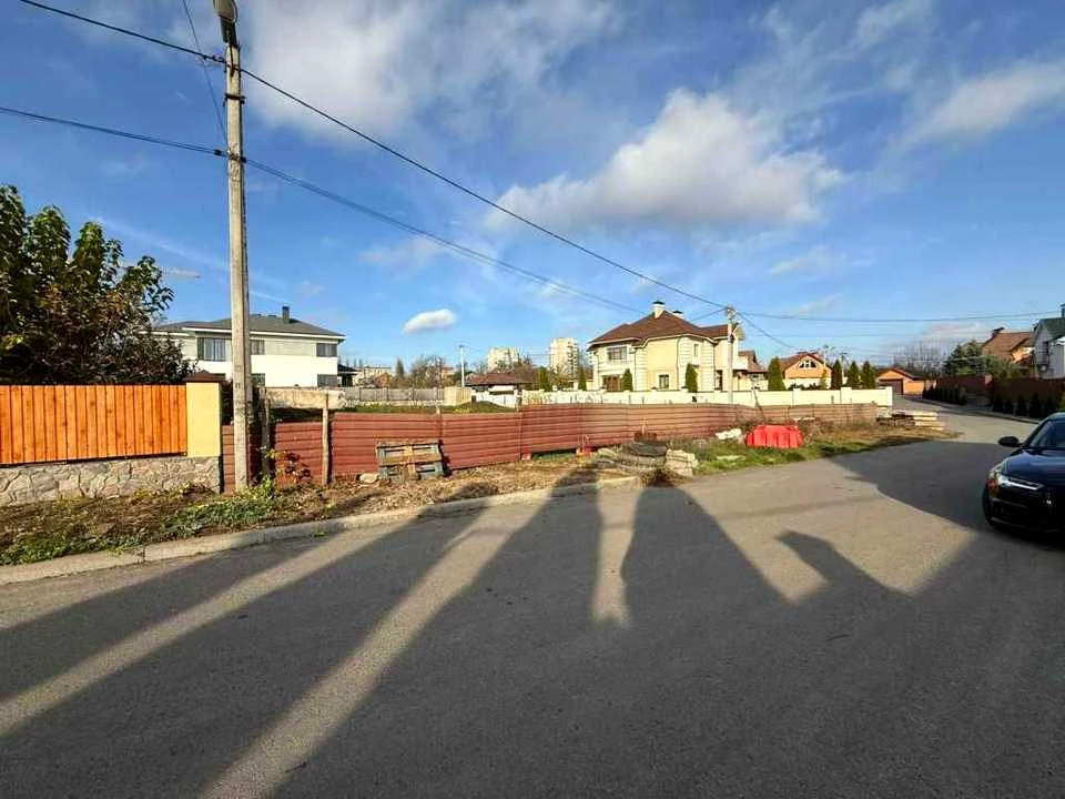 Ділянка. Полтава, Світанкова вул.
