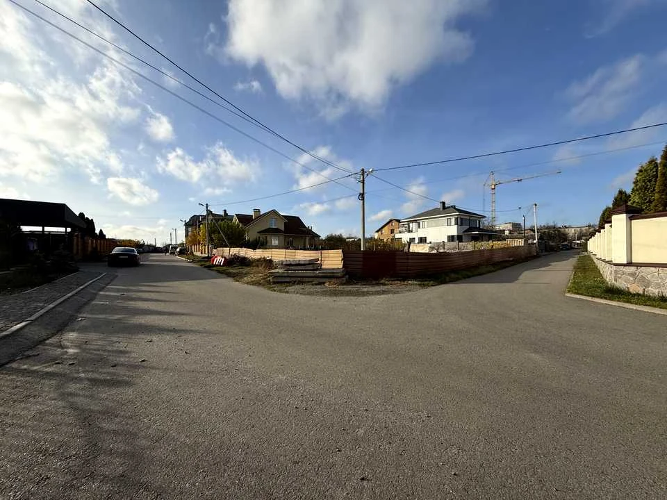 Ділянка. Полтава, Світанковий пров.