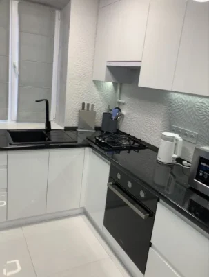 Selling a 2-room apartment in the Botanical Garden. Otakara Yarosha, Center, Sarzhin.