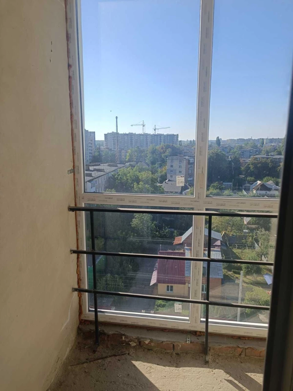 Простора однокімнатна квартира в новобудові. Мотель