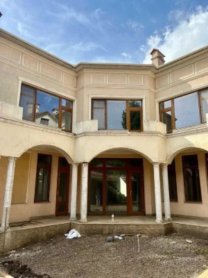 A unique red brick house! 9 Fontana. Sea cent