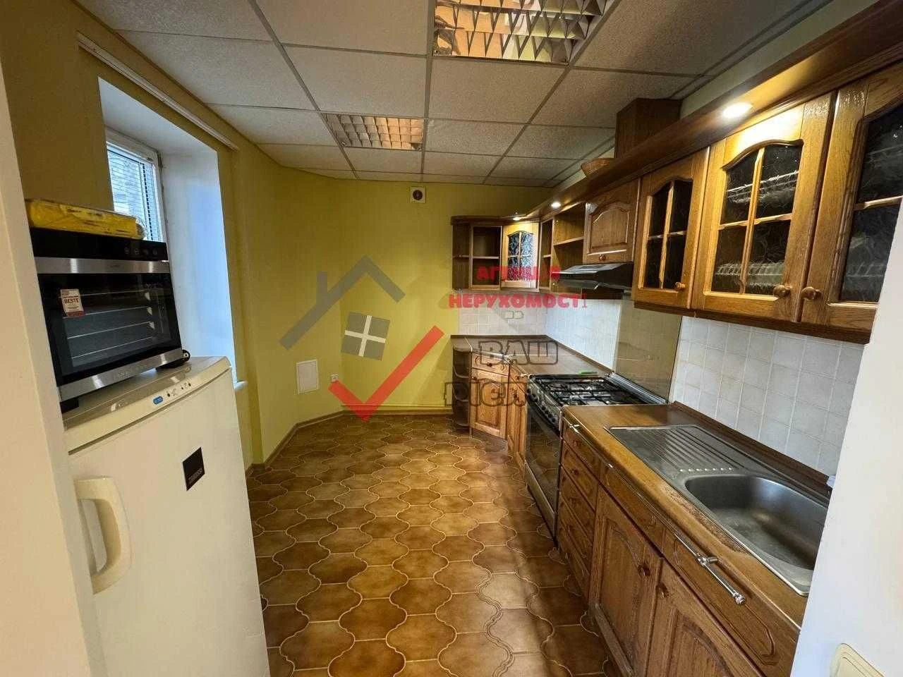 Продам 3-х кімнатну квартиру покращеного планування Інститут