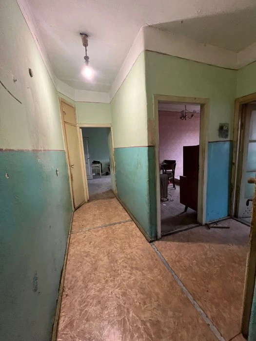 Продаж 3 кімнатної навпроти Дастора, власник