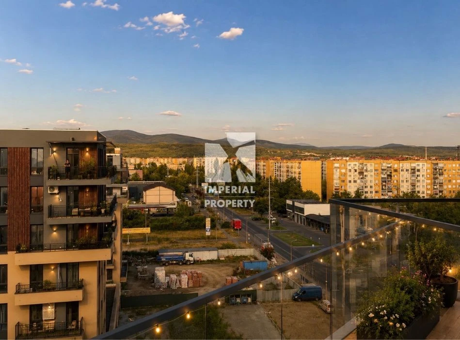 Продаж стильної дизайнерської квартири в одному з найкращих