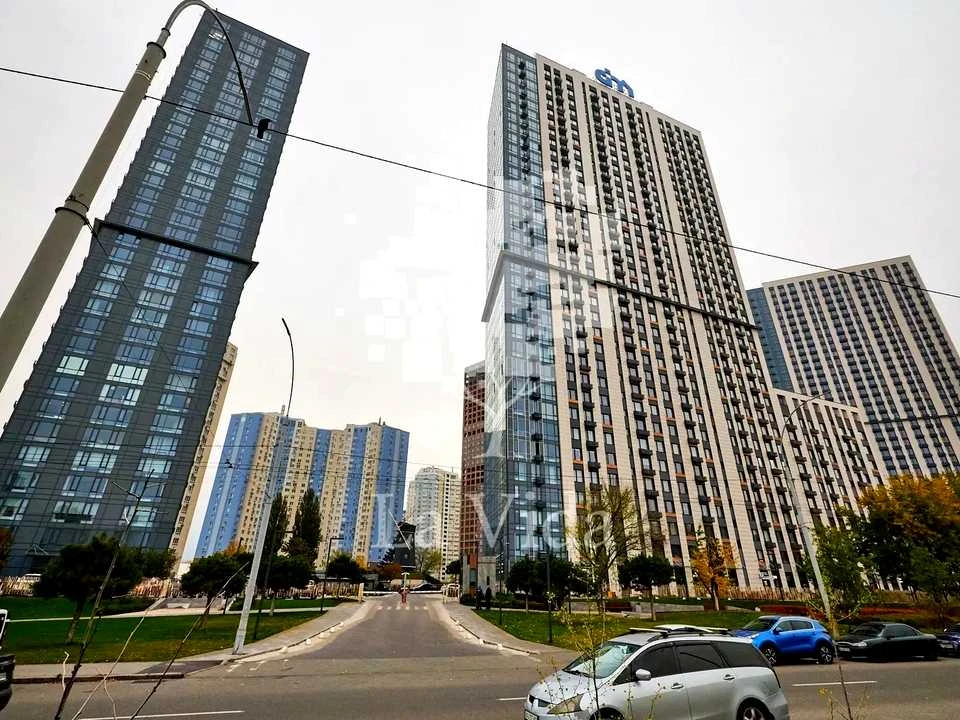 Квартира. Киев, Академика Заболотного ул., (Дом 3)