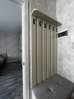 Продам 1 кім квартиру з ремонтом Озерна