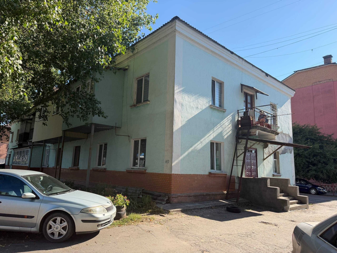 Терміновий продаж 2к кімнати в гуртожитку .