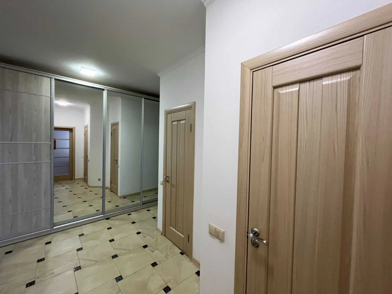 46149 Продаж 2к квартири в новобудові , гарний стан , програ