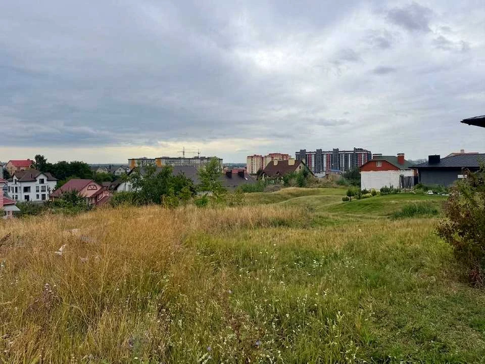 Ділянка. Хмельницький, Селекційний пров.