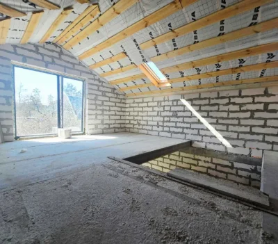 Продаємо будинок-недобудову на Корбутівці