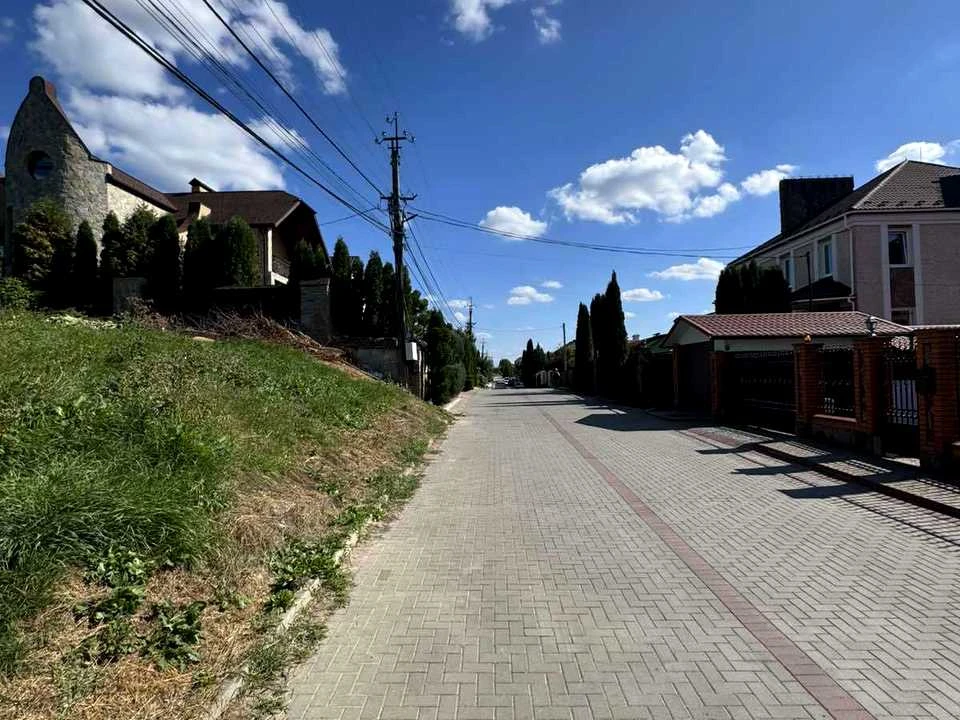 Ділянка. Хмельницький, Селекційна вул.