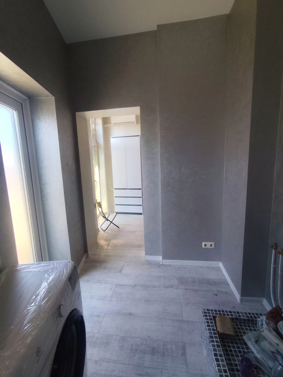 продам чатинну банку,, квартиру на землі вул ,М Грушевського