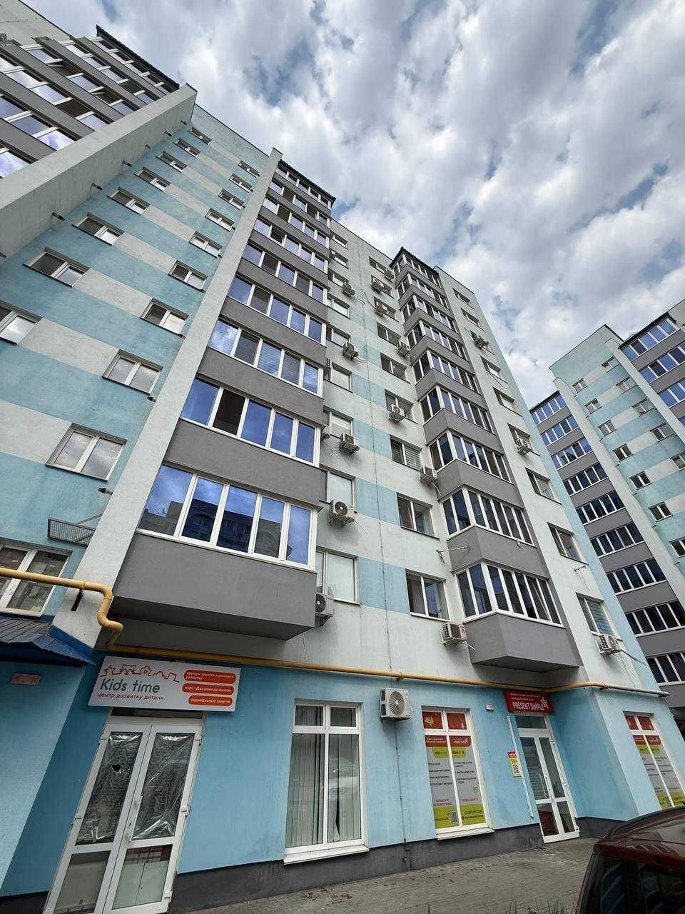 Продаж просторої 2-кімнатної квартири по вул. Героїв Дніпра