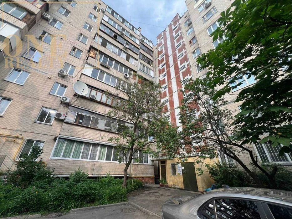 Продаж 4к квартири 95,5 кв. м Троєщина, ТРЦ РайON, Зручна ло