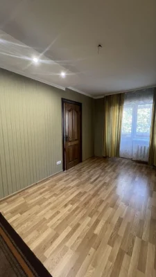 Прдаж 2 кімнатної квартири в центрі