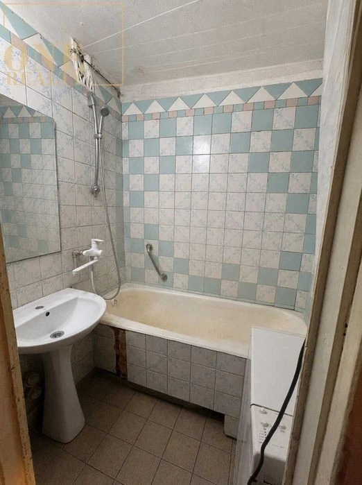 Продаж 4к квартири 95,5 кв. м Троєщина, ТРЦ РайON, Зручна ло